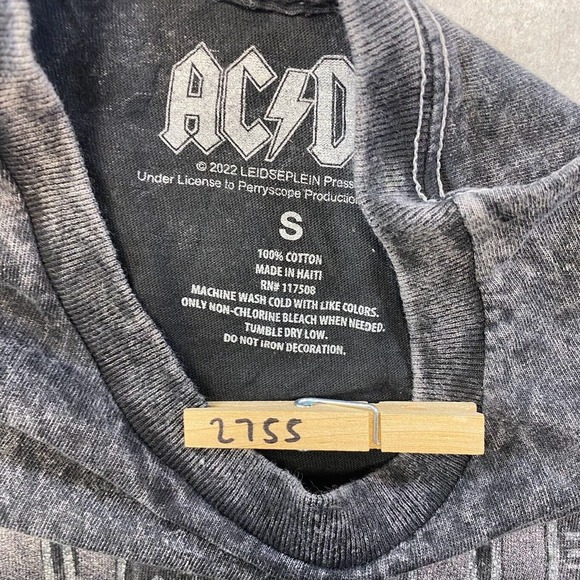AC/DC Highway To Hell Graphic Band Tee Thrifted Vintage Style Size S - Picture 9 of 9